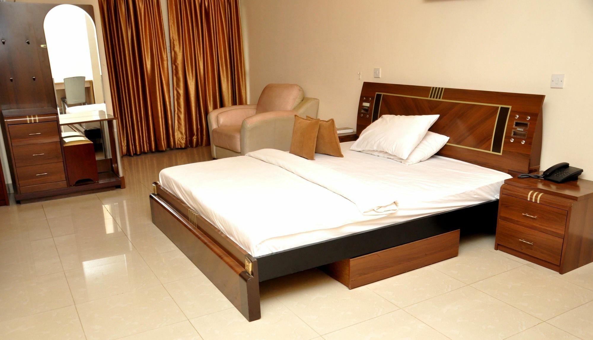 The Habitat Suites International Lagos Zewnętrze zdjęcie